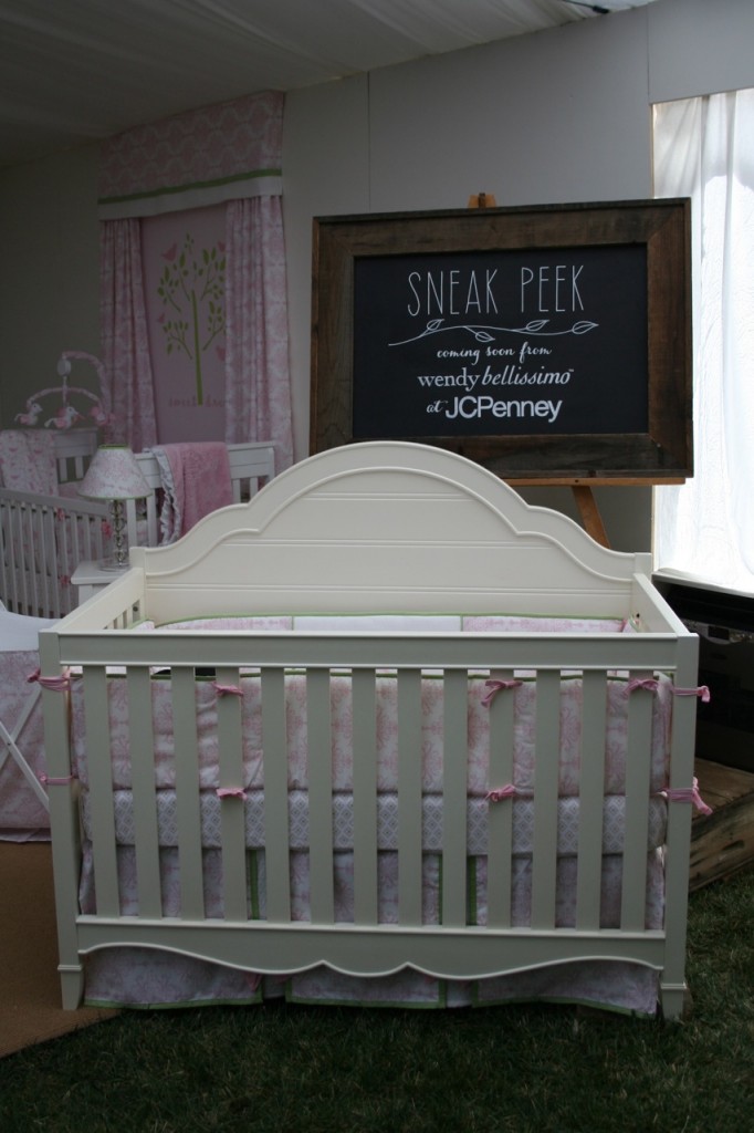 sneak crib