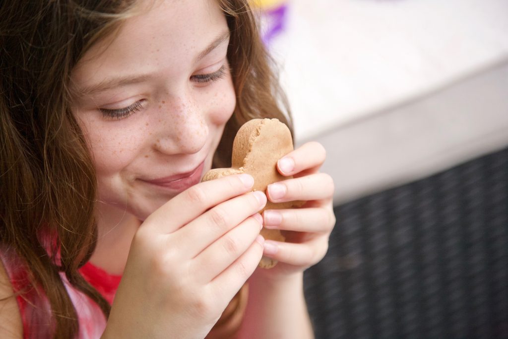 Easy DIY Gingerbread crafts for kids