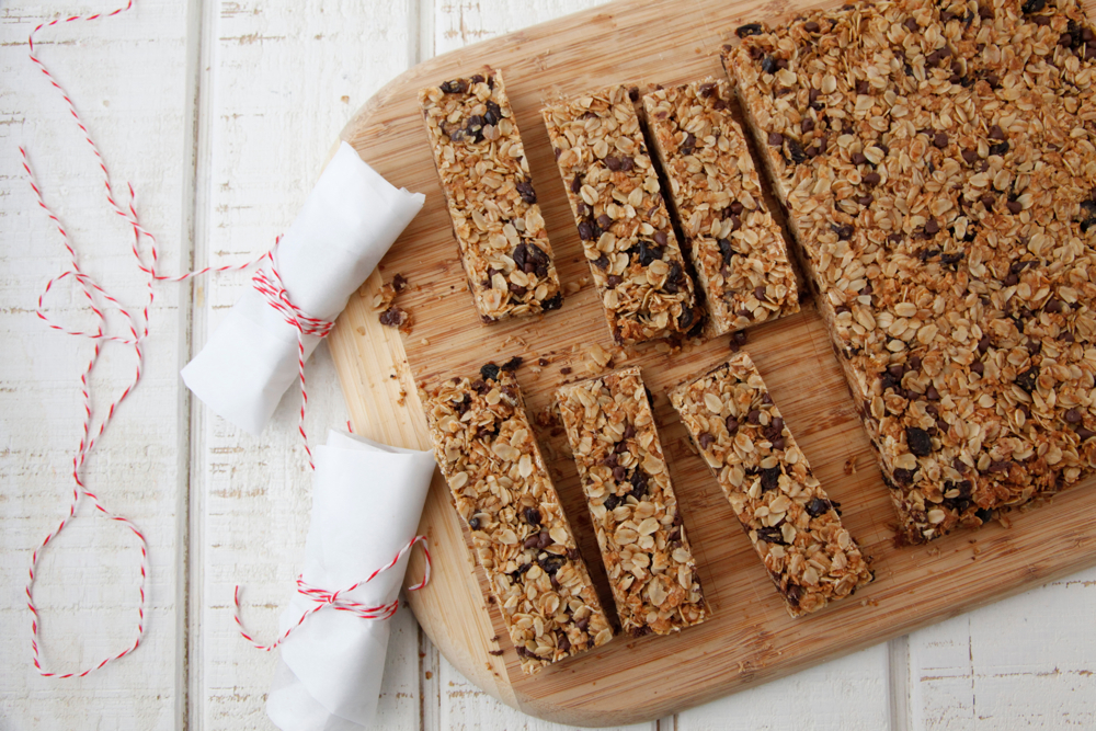 Weelicious_Chocolate-Chip-Granola-Bars1