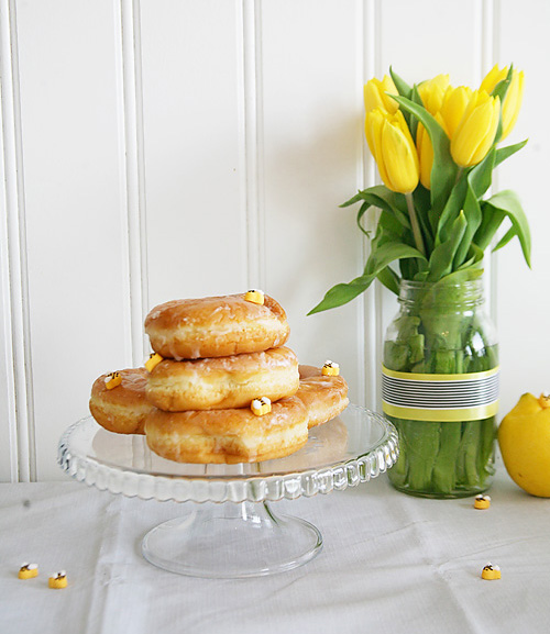 Donut honey comb for a bee themed party